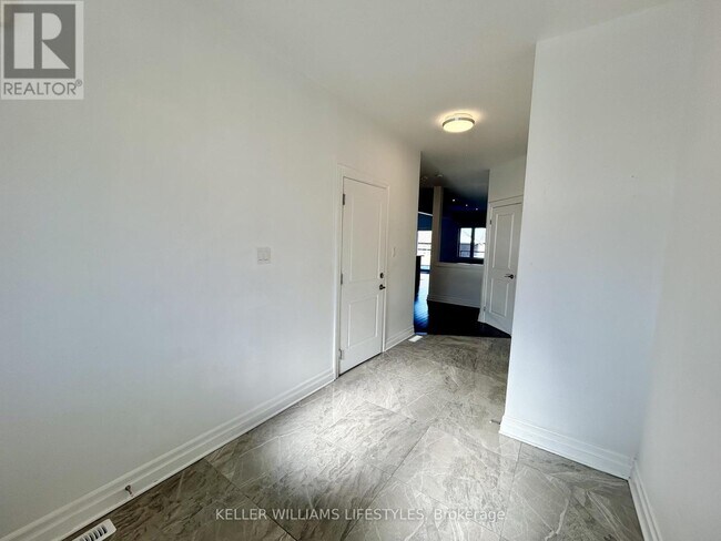 Building Photo - 2619 Sheffield Blvd