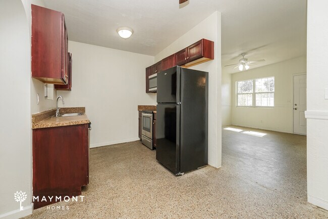 Foto del edificio - Inviting 4-Bedroom Home Near the Beach