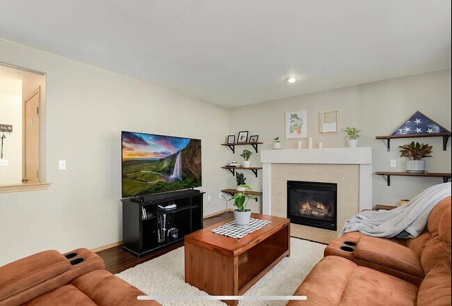 Foto del edificio - 1115 181st Street Ct E