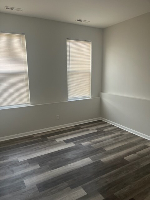 Foto principal - 1731 E 25th St
