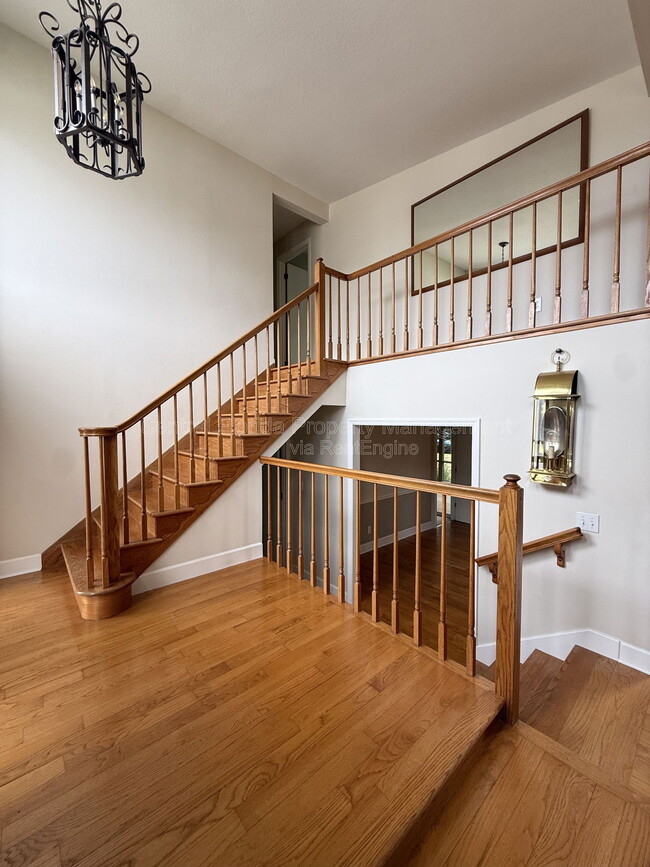 Building Photo - 103 Lake Brantley Terrace