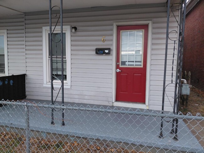 Building Photo - 6 W First St - 6 West First street