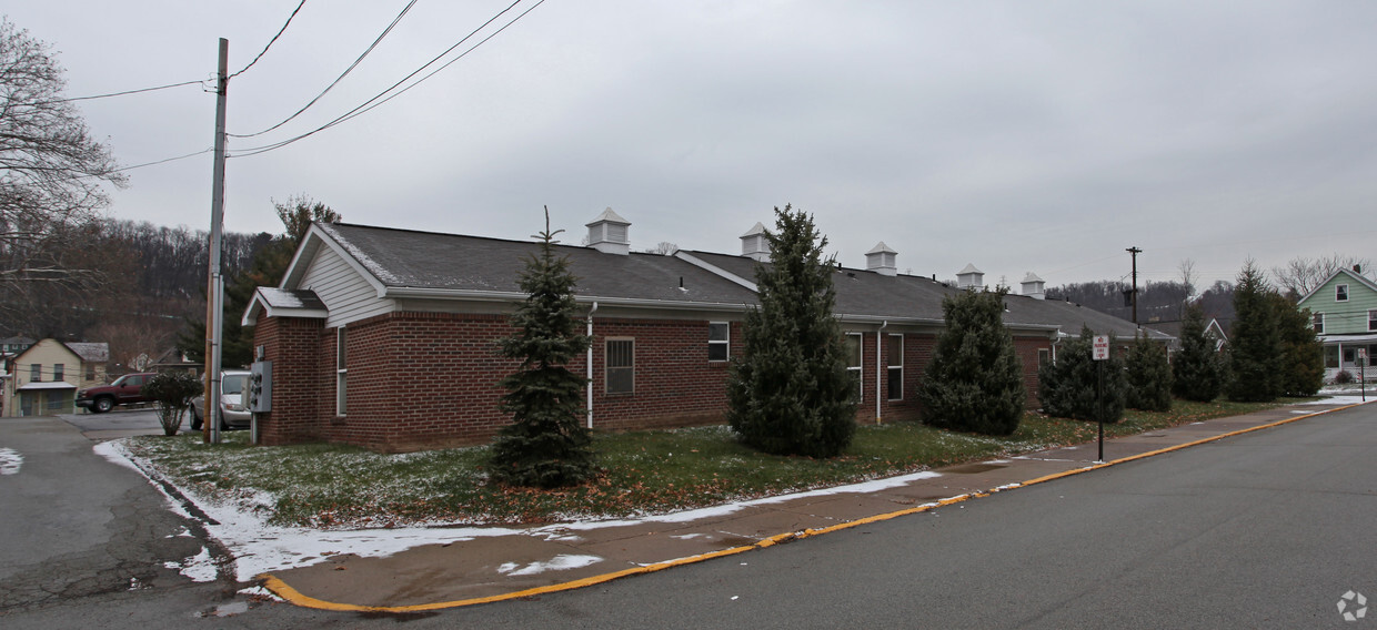 Building Photo - Dravosburg Apartments