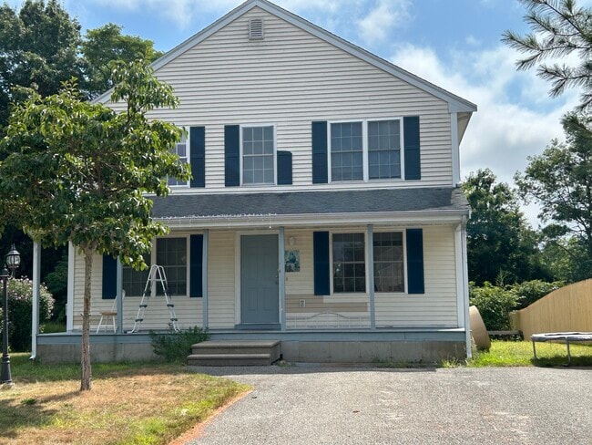 Building Photo - 30 Nicholas Dr