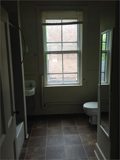 Building Photo - 328 Argyle St