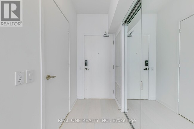 Building Photo - 3883-3883 Quartz Rd