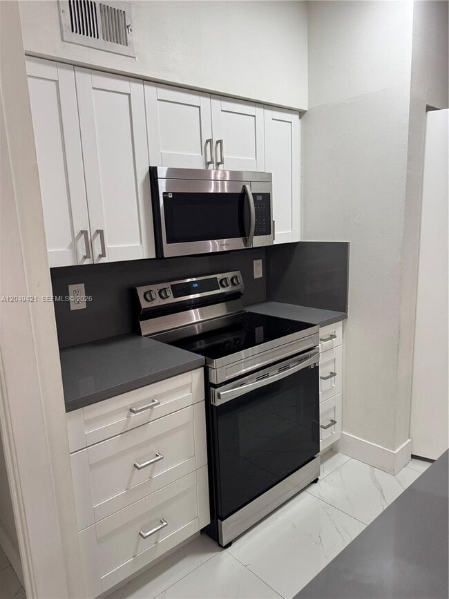 Foto del edificio - 18344 NW 68th Ave