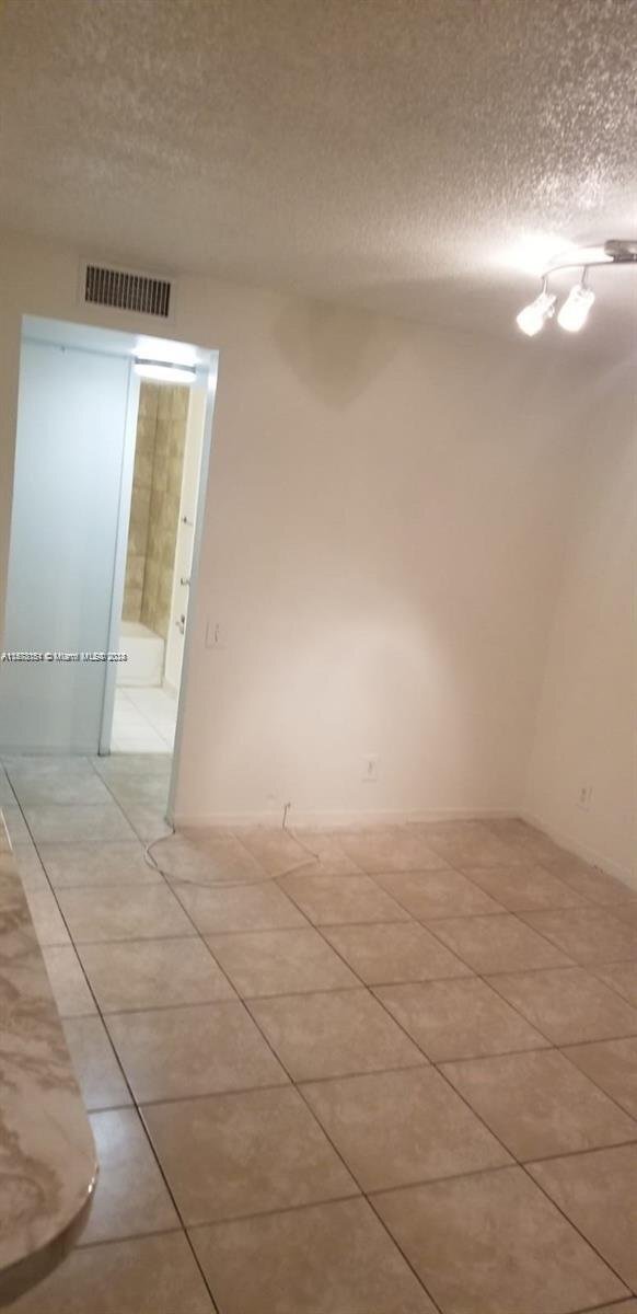 Foto del edificio - 4541 Treehouse Lane Apt #H, Tamarac, FL 33...
