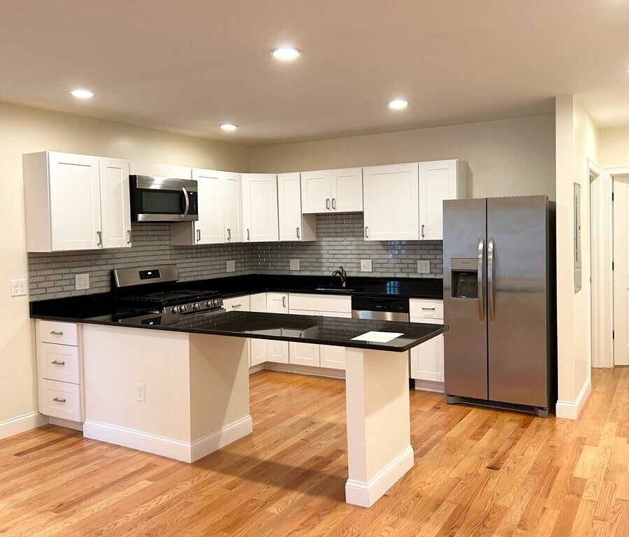 184 Billings Rd Unit 1, Quincy, MA 02171 Condo for Rent in Quincy, MA