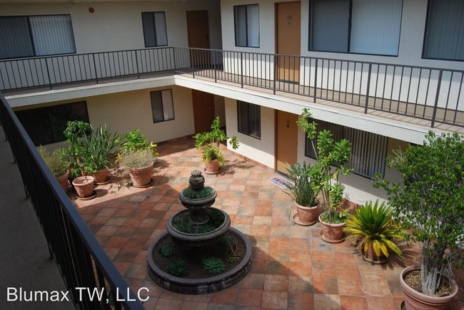 Building Photo - 4161 Tujunga Ave