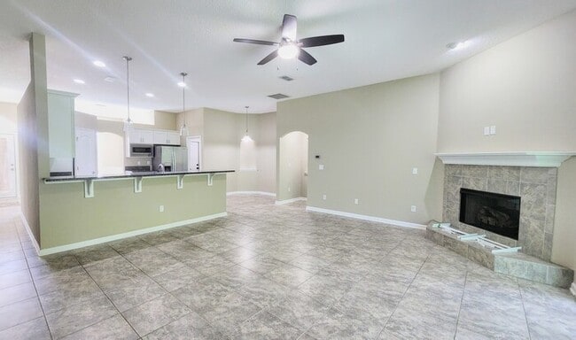 Building Photo - Charming 4-Bedroom Home in Middleburg with...