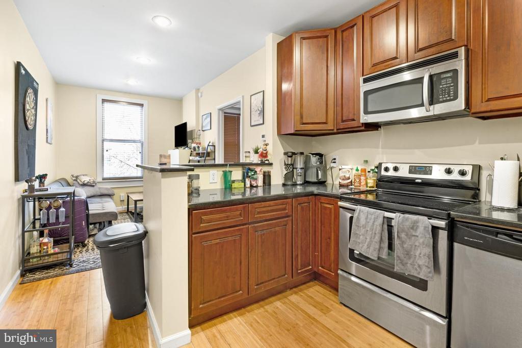 Primary Photo - 619 S 16th St