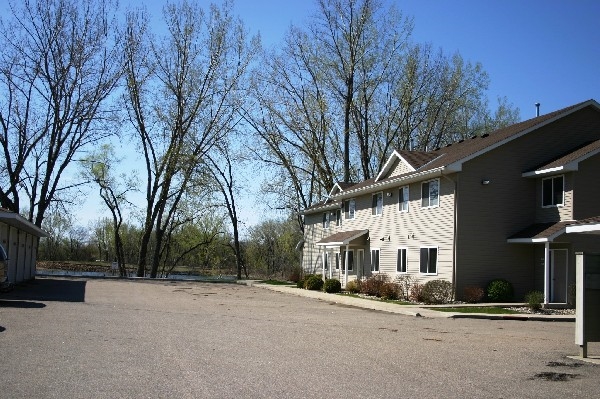 Primary Photo - Hiniker Pond Townhomes & Apartments