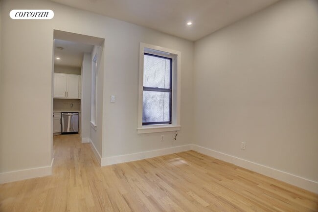Foto del edificio - 206 W 96th St
