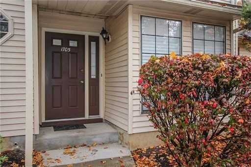 Foto principal - 1705 Timber Oaks Rd