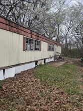 Building Photo - 304 Gates Ave