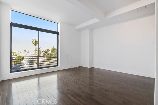 Foto del edificio - 433 Pine Ave