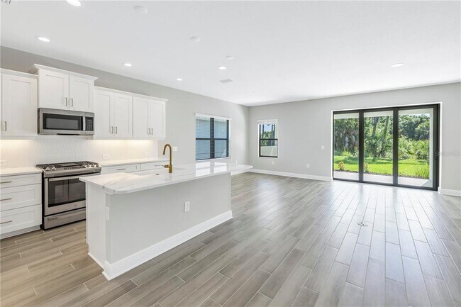 Building Photo - 10170 Catalina Isles Cir