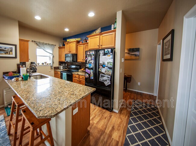 Building Photo - 393 Water Lily Dr