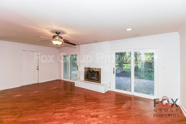 Foto del edificio - 1195 Nixon Heights Ln