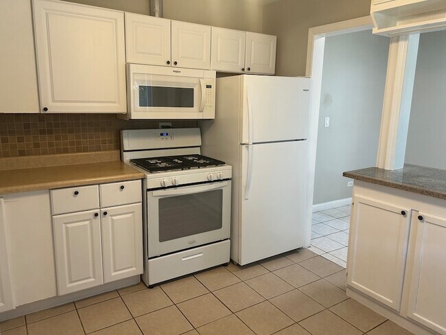 Foto del edificio - 6847 Hawthorne Ln