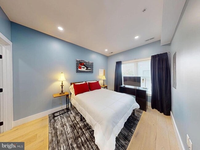 Foto del edificio - 927 Kennedy St NW