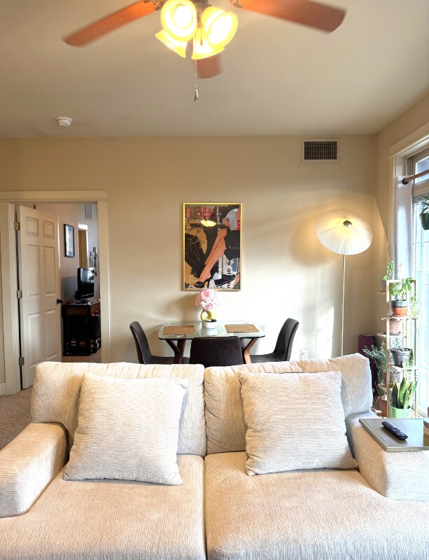 Foto del edificio - 255 Fletcher Ave