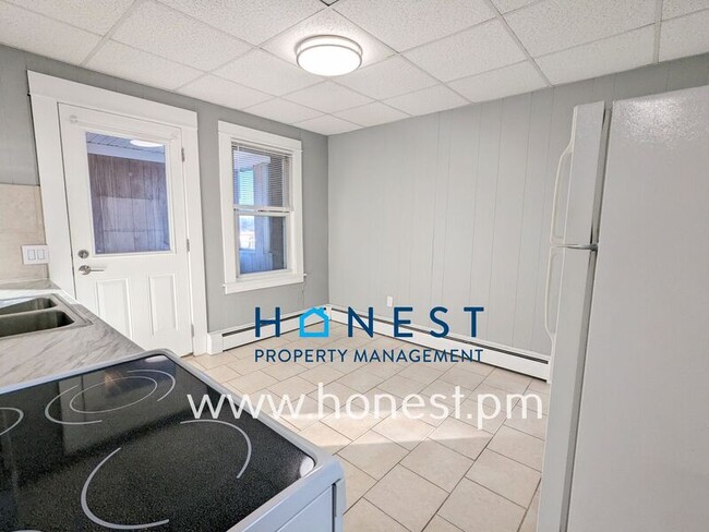 Building Photo - 73 Kennedy Memorial Dr