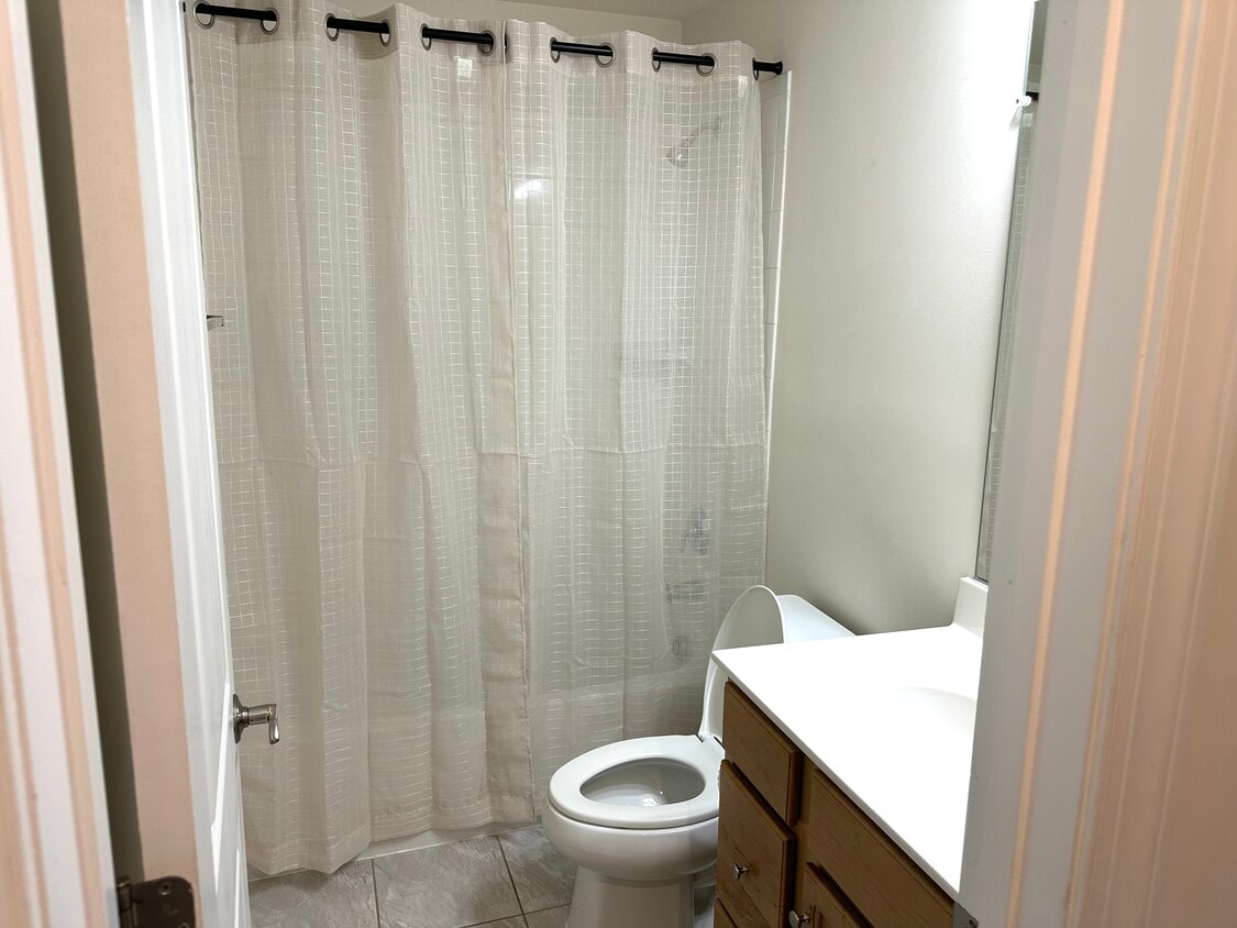 Foto del edificio - 8773 Elsing Green Dr