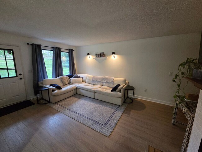 Foto del edificio - 7652 Wedgewood Ct