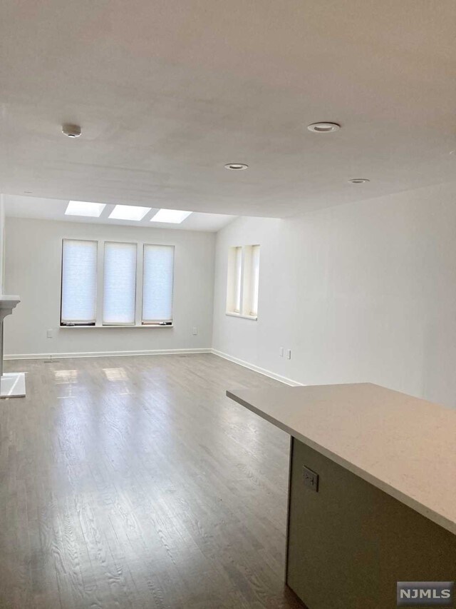 Building Photo - 748 Mainsail Ln