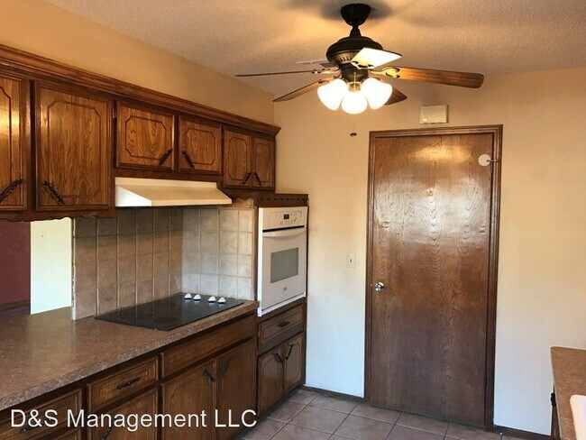 Building Photo - 3 br, 2 bath House - 2409 SW 92nd Street