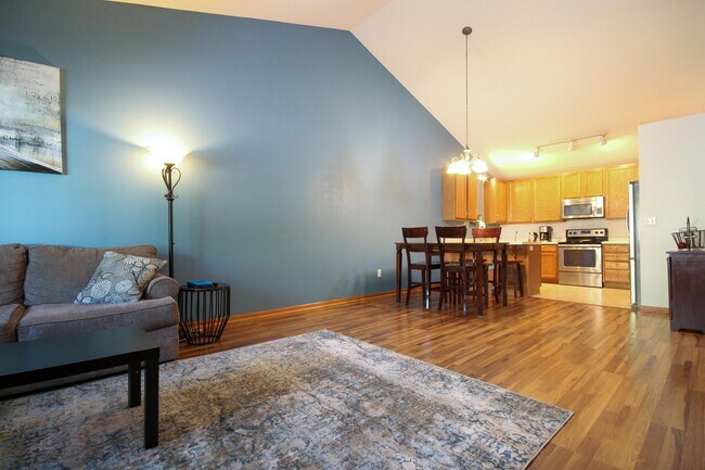 Building Photo - 864 Ringenbach St