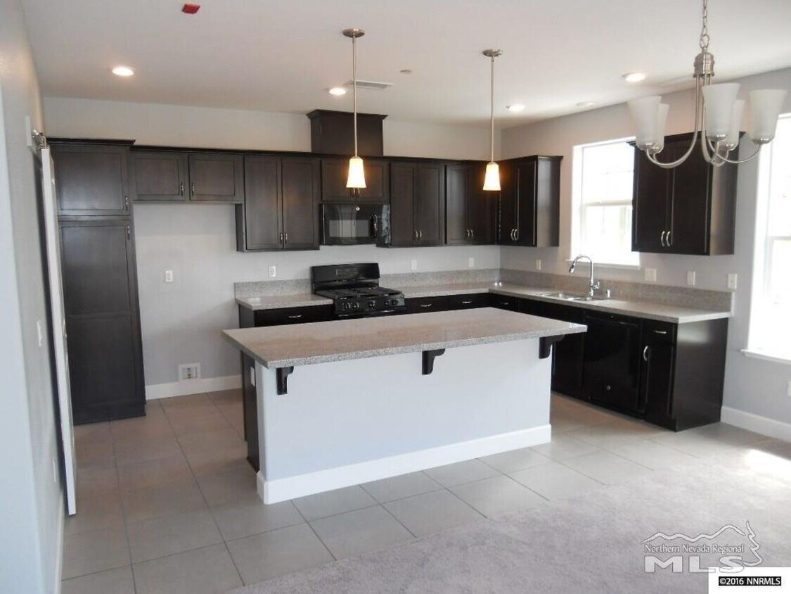 Foto del edificio - Open Spacious South Reno