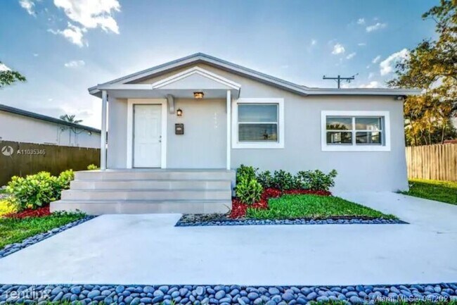 Building Photo - 4 br, 3 bath House - 1450 SW 20th Ave # 1450