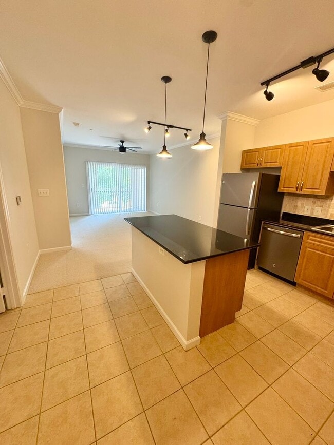 Building Photo - 12945 Centre Park Cir