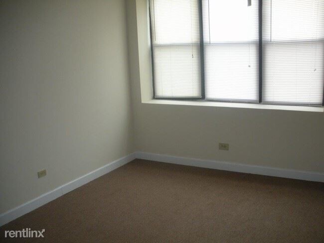 Foto del edificio - 4752 S Wabash Ave