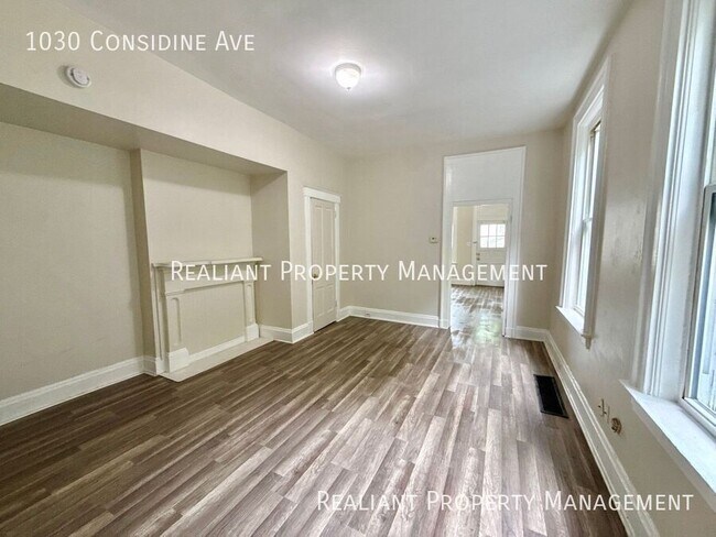 Foto del edificio - 1030 Considine Ave