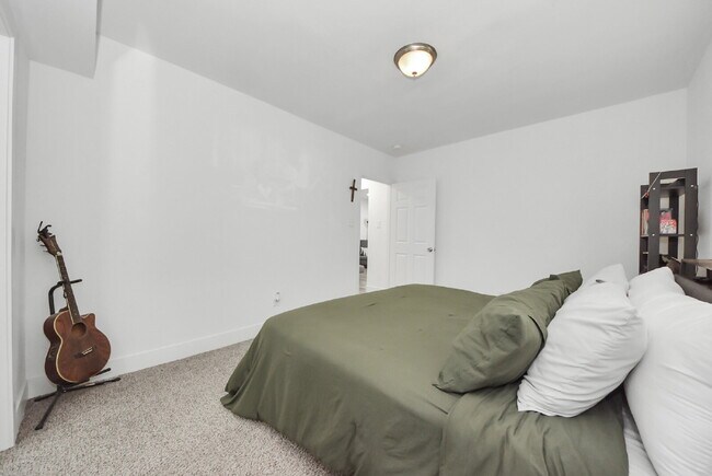 Building Photo - Historic Houston Charm with Modern Comfort Built In