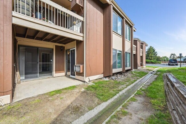 Building Photo - 4255 N Carefree Cir