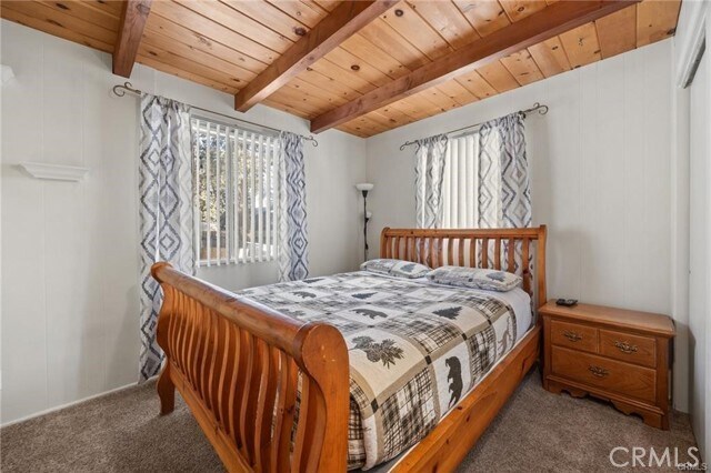 Foto del edificio - 130 Maple Ln