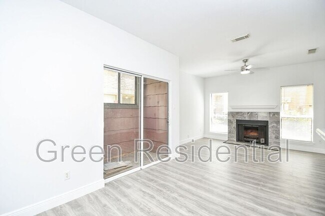 Foto del edificio - 8299 Cambridge St