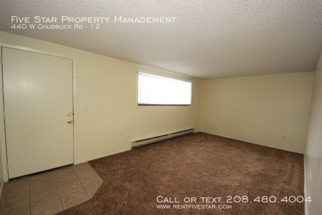 Building Photo - 440 W Chubbuck Rd