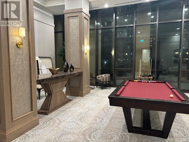 Building Photo - 30 Elm Dr W