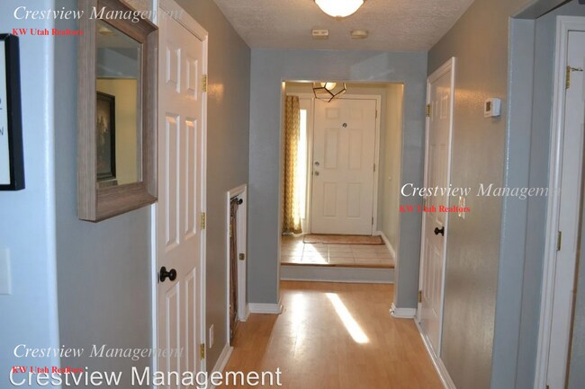 Foto del edificio - Beautiful 3-Bedroom Home in Daisyfield – Your Next Home Awaits