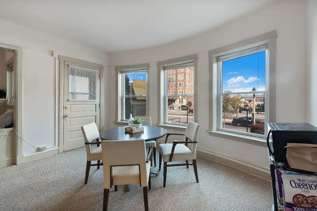 Building Photo - 2311 W Wisconsin Ave