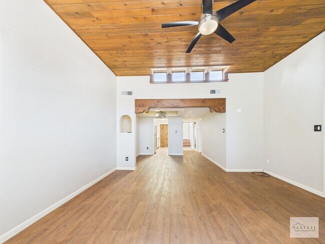 Foto del edificio - Two Bedroom Single Family Home Available Now!