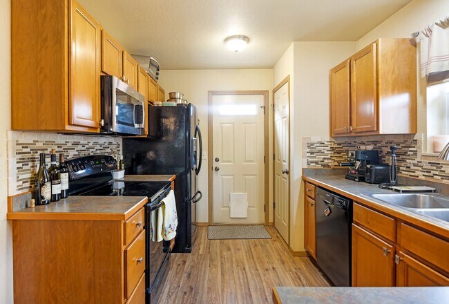 Foto del edificio - Gorgeous 4 Bed / 3 Bath Home on Hermione Lane!