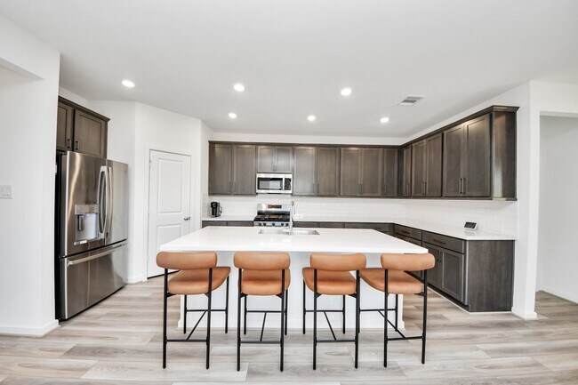 Building Photo - 21811 Tallulah River Dr