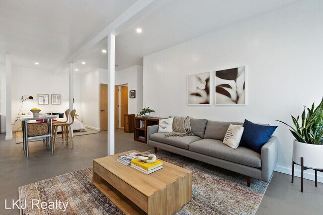 Building Photo - 1 br, 1 bath House - 4300-4304 West Street
